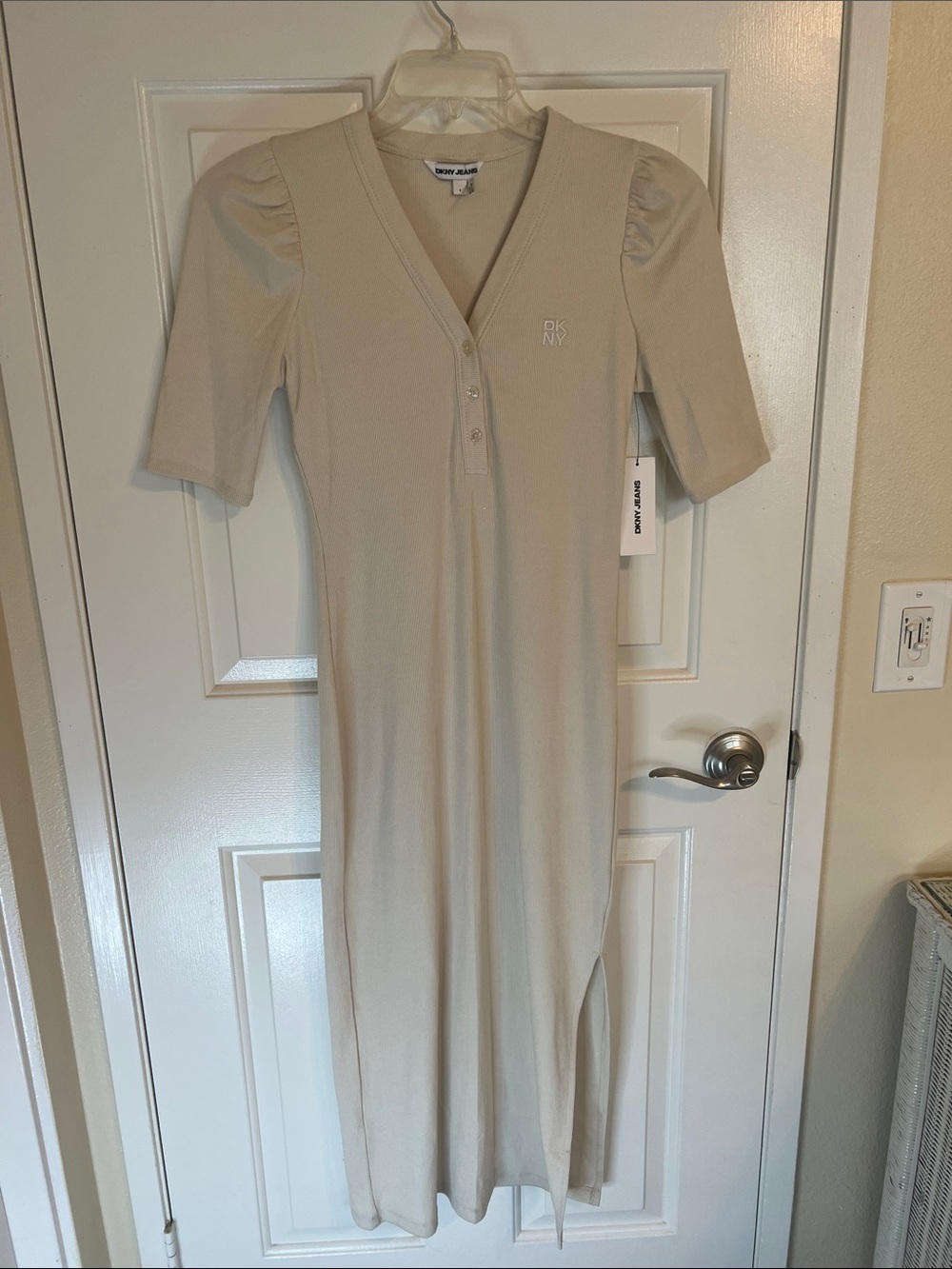 DKNY Cream V-Neck Button Midi Dress with Puff Sleeves